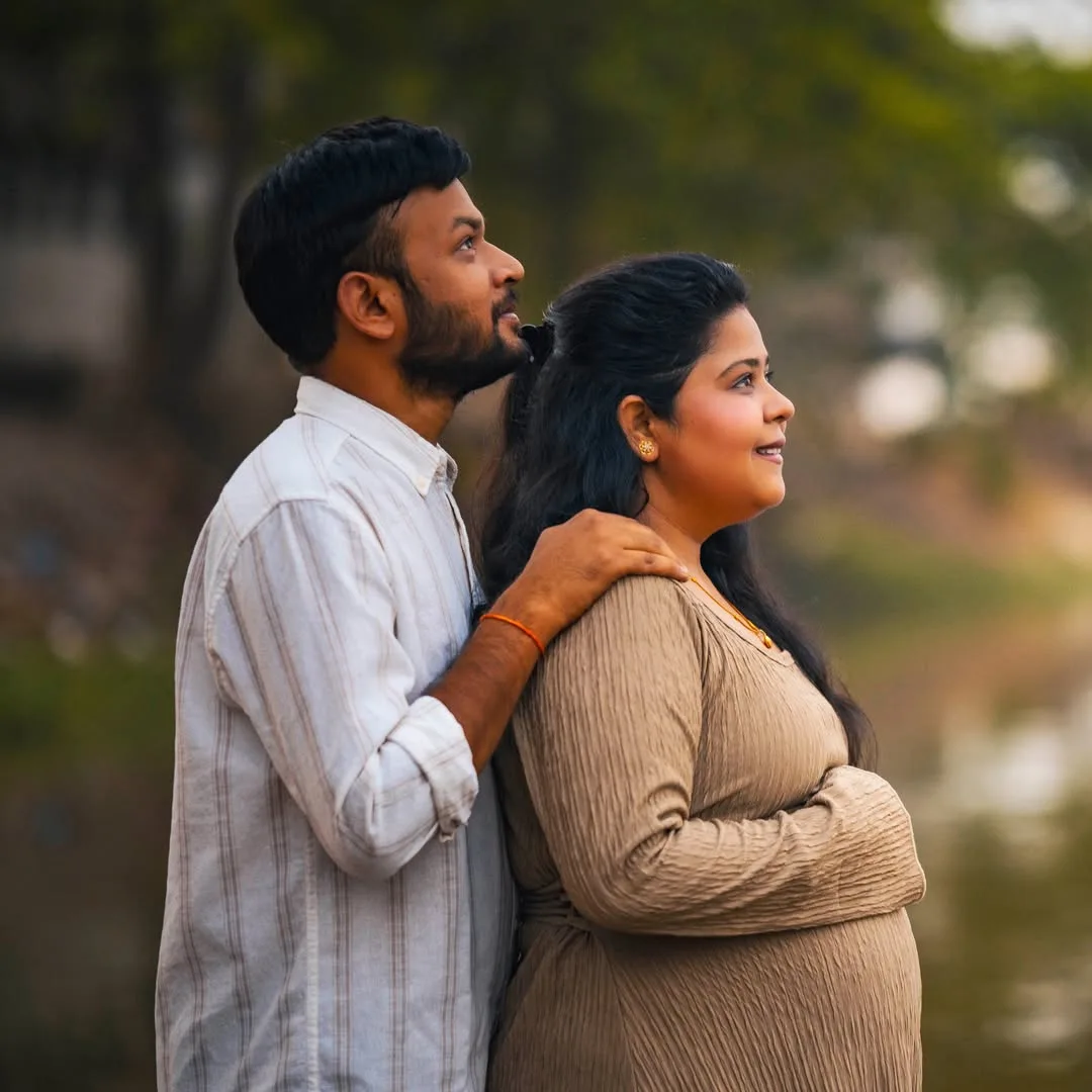 One day, you’ll look back at these photographs and remember exactly how it felt to wait for your little one. 🤍